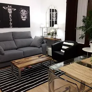 Periodista Luca De Tena, Lujo Y Confort En Pleno Centro Huelva